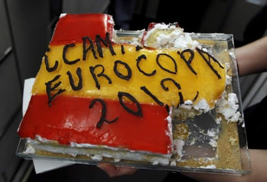 Pan y Circo: Eurocopa Pan y Circo: ¡Qué tiempos aquellos en los que al pueblo se apaciguaba a base de PAN y CIRCO!
